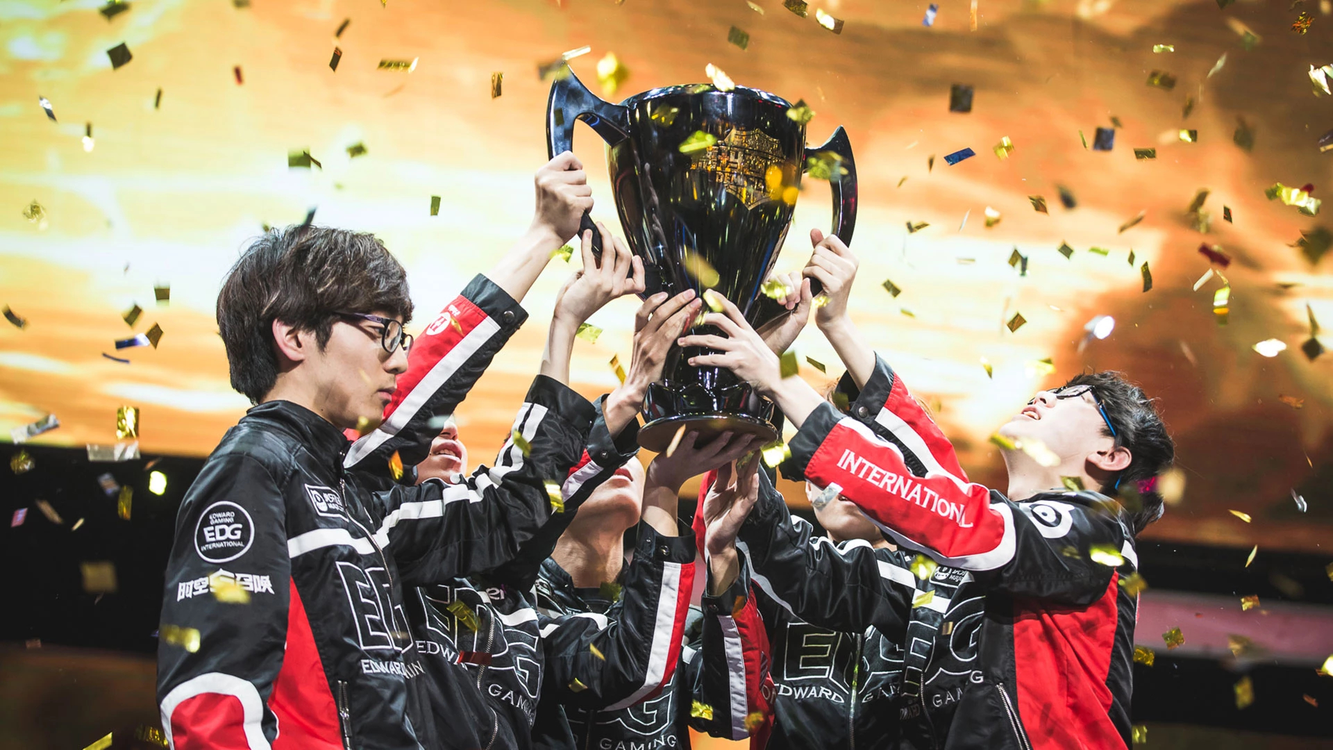 运动竞技分析：IG季后赛表现引热议，打野Wei数据低迷与团战决策成焦点，打野节奏掌控成关键短板